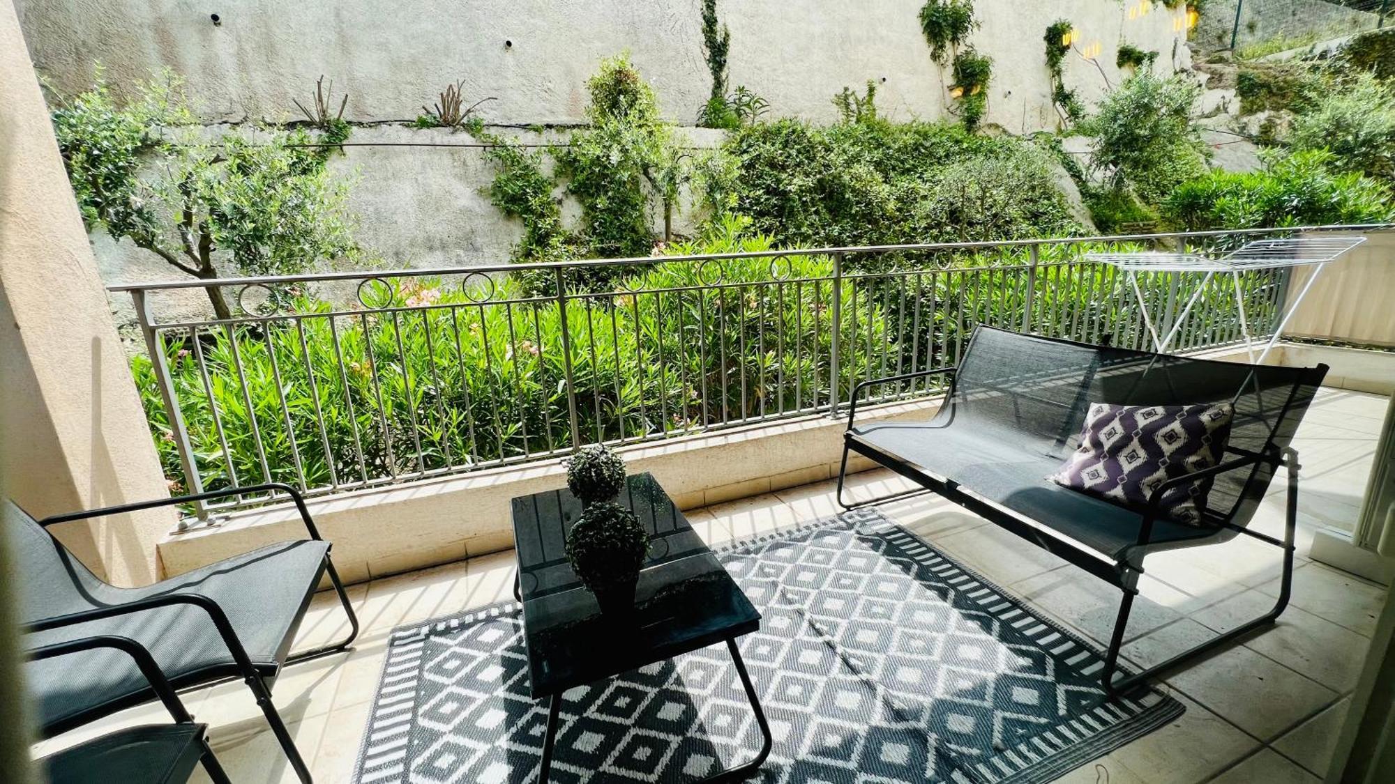La Villa Ondine - Spacieux Appartement Sur Les Collines Nicoises - Piscine - 2 Parkings - Clim - Wifi Nizza Exterior foto